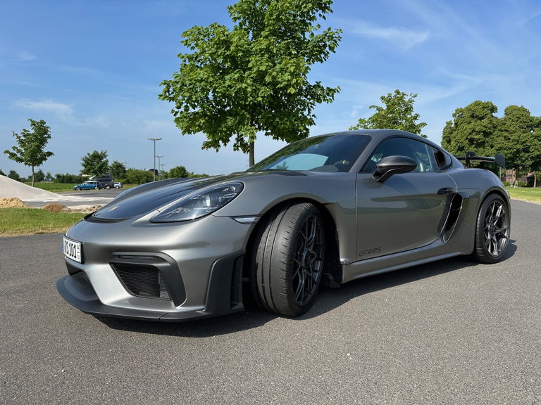 Porsche 718 Cayman GT4 RS