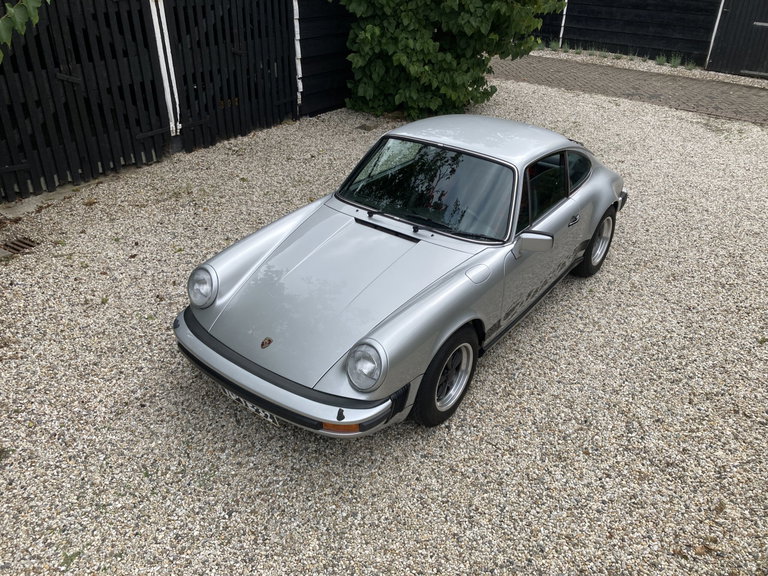 Porsche 911 Carrera 3.0