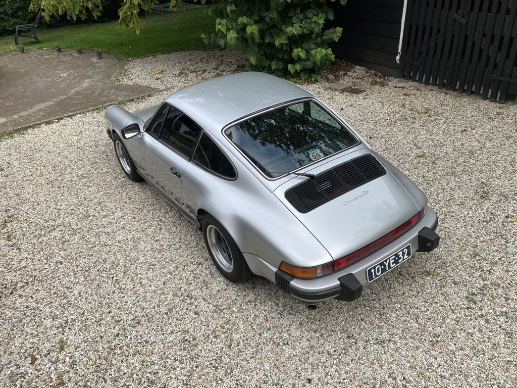 Porsche 911 Carrera 3.0