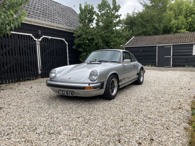 Porsche 911 Carrera 3.0
