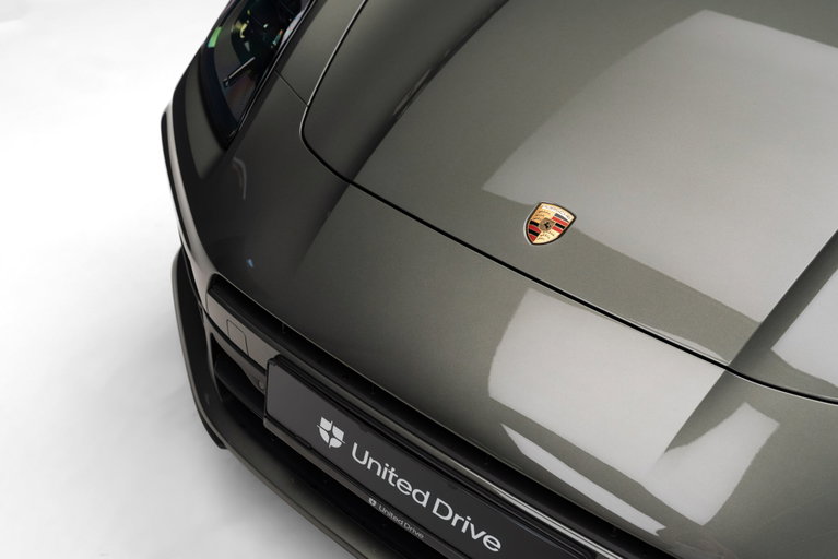 Porsche Panamera 4