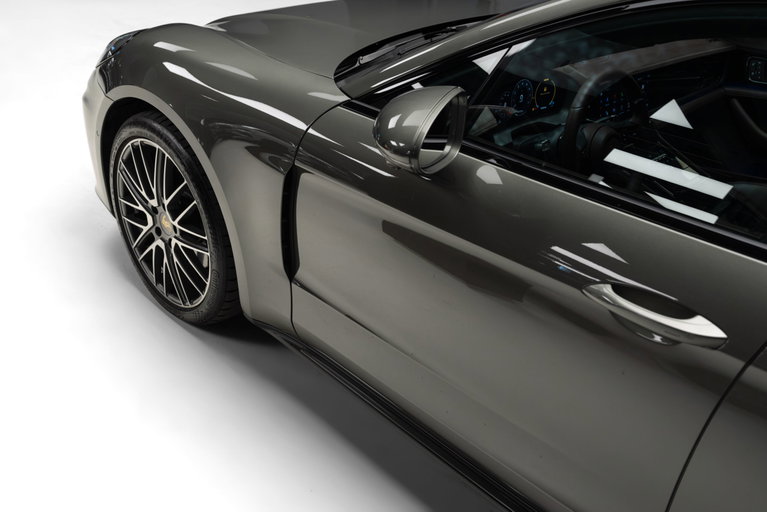 Porsche Panamera 4