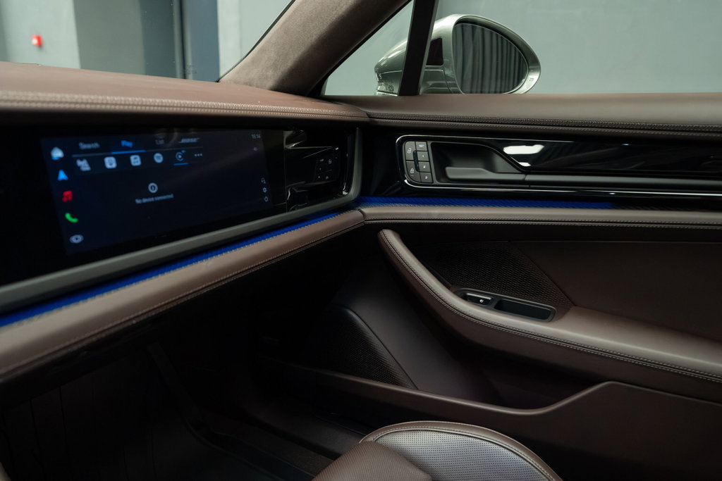 Porsche Panamera 4