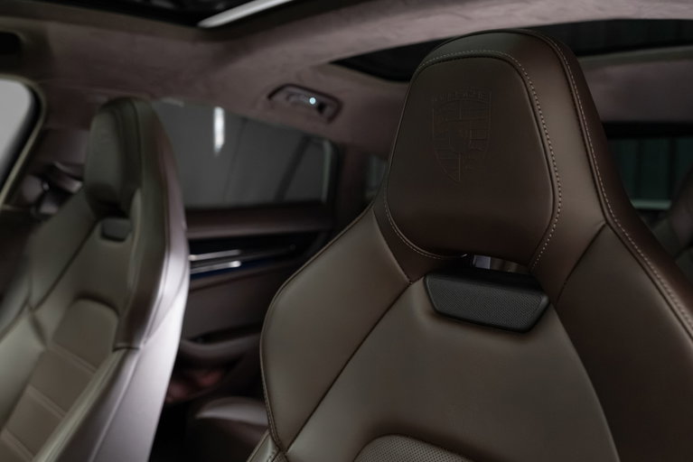 Porsche Panamera 4