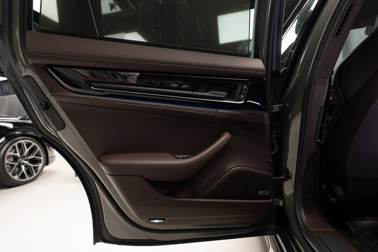 Porsche Panamera 4