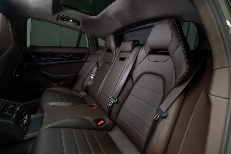 Porsche Panamera 4