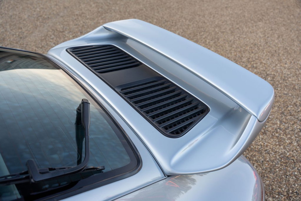 Porsche 993 Carrera 4