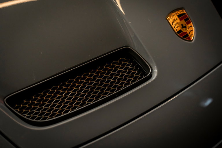Porsche 992 GT3 Touring