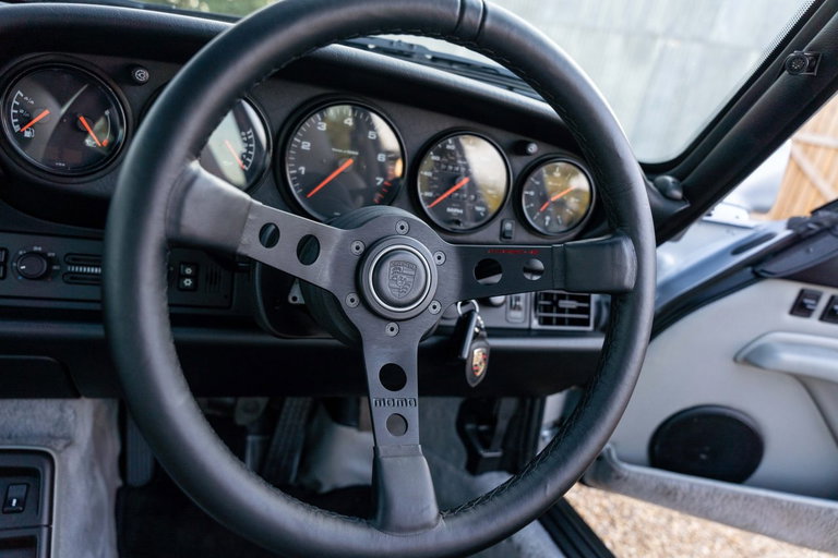 Porsche 993 Carrera 4