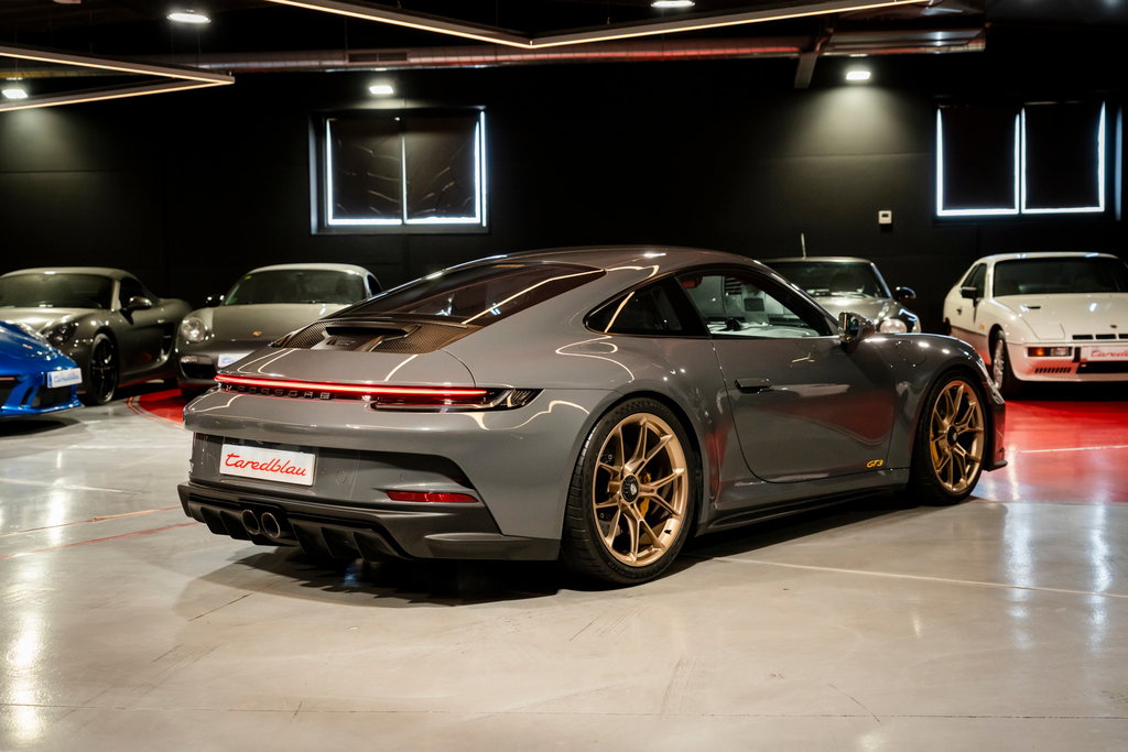 Porsche 992 GT3 Touring