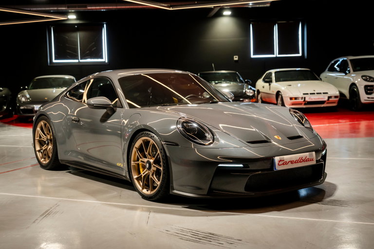 Porsche 992 GT3 Touring