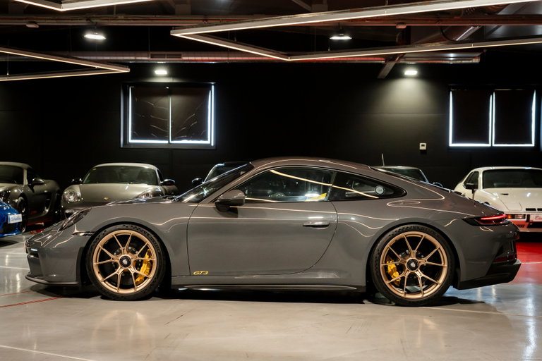Porsche 992 GT3 Touring