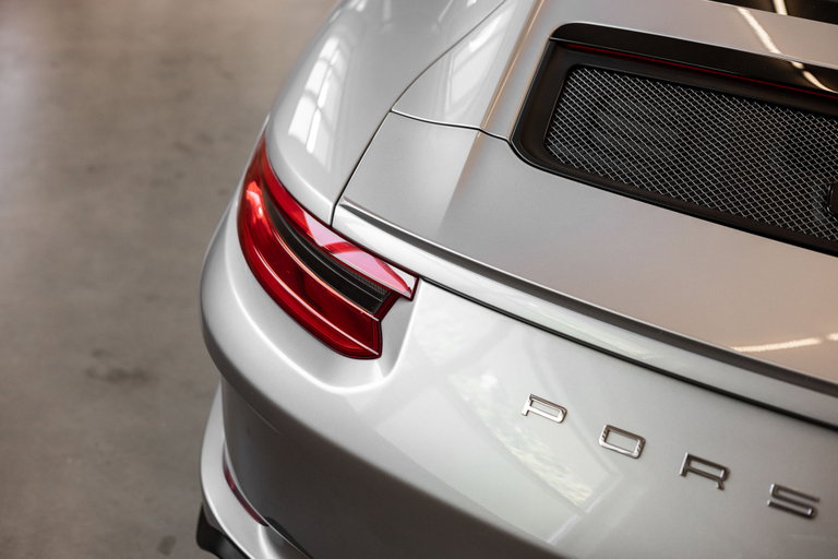 Porsche 991.2 GT3 Touring