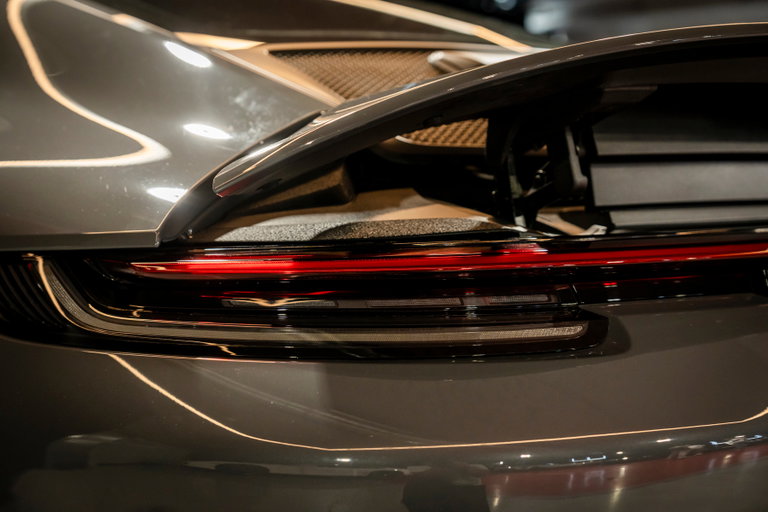 Porsche 992 GT3 Touring