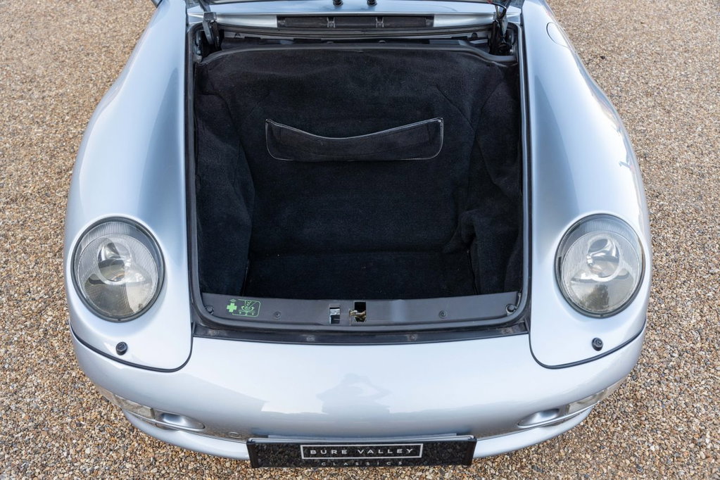 Porsche 993 Carrera 4