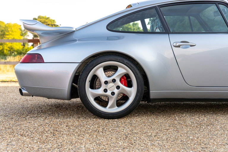 Porsche 993 Carrera 4