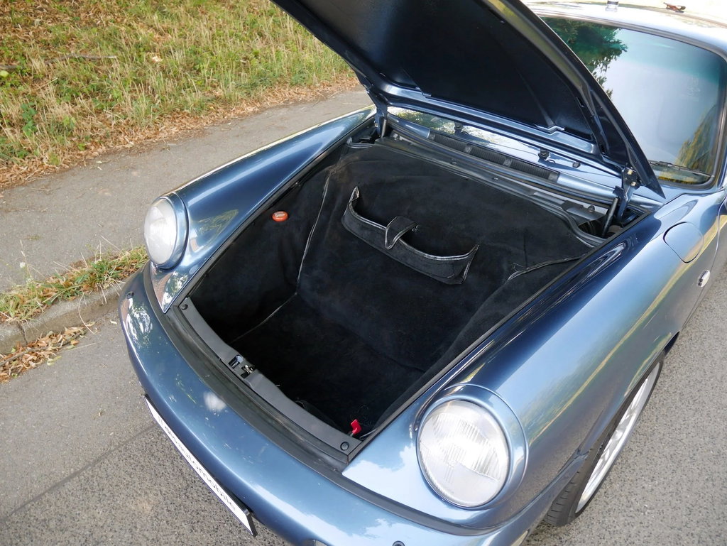 Porsche 964 Carrera 4