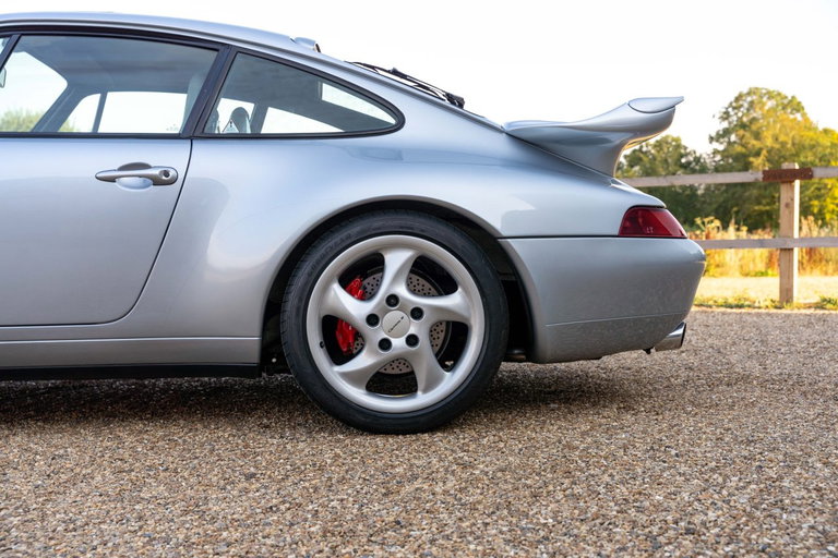 Porsche 993 Carrera 4