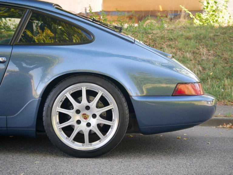 Porsche 964 Carrera 4