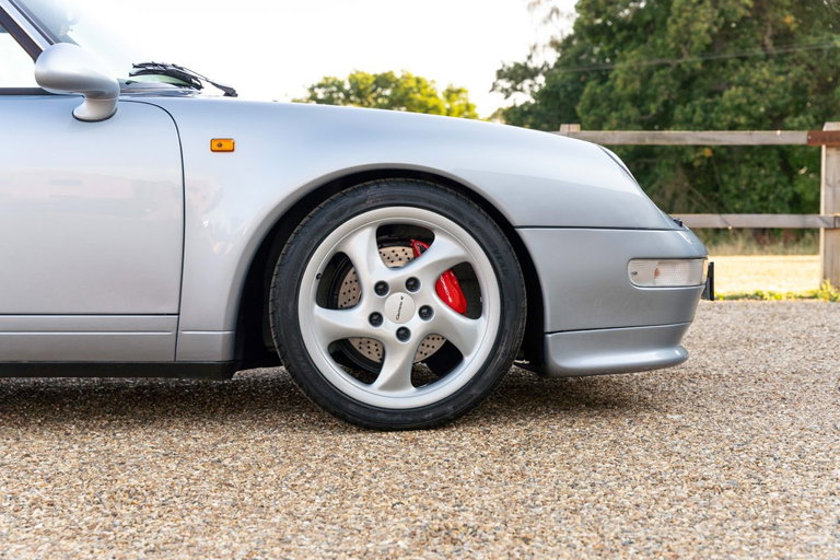 Porsche 993 Carrera 4