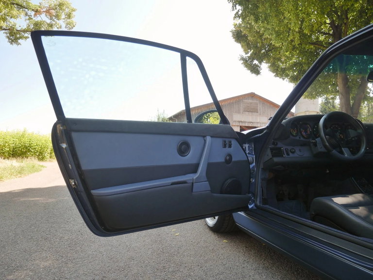 Porsche 964 Carrera 4
