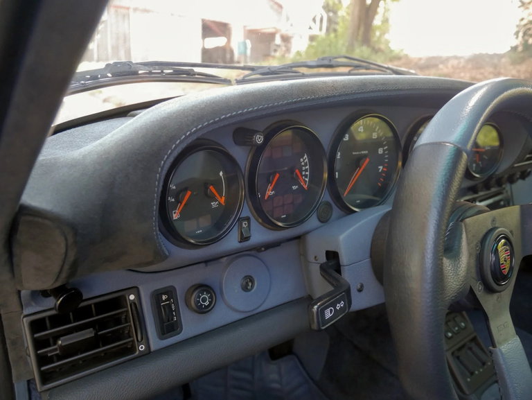 Porsche 964 Carrera 4