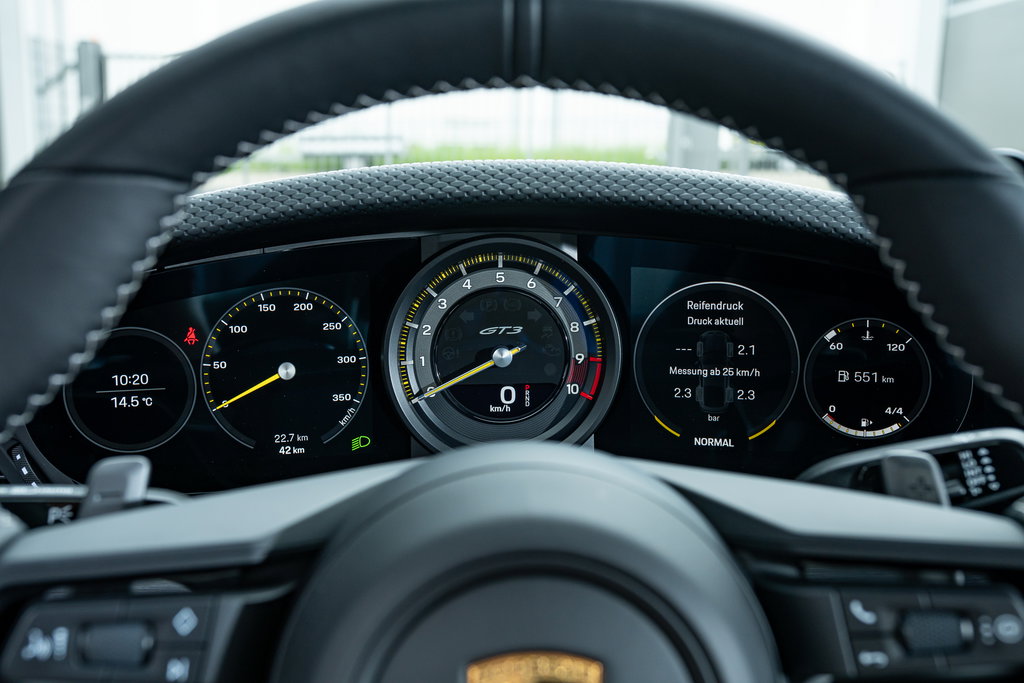 Porsche 992 GT3 Touring