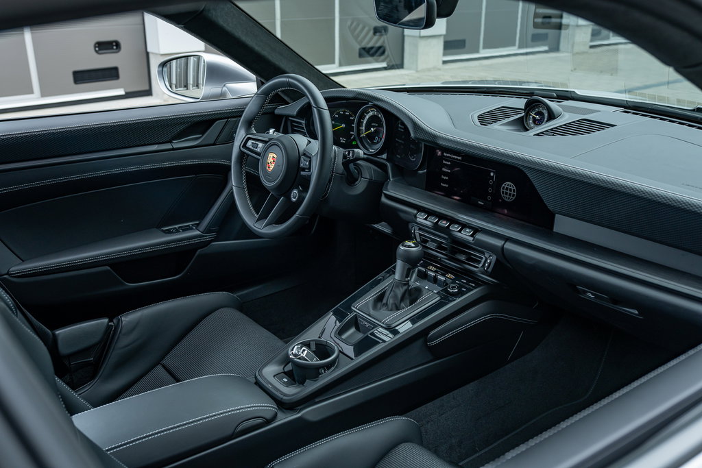 Porsche 992 GT3 Touring