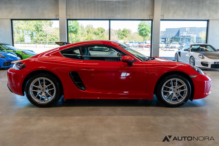 Porsche 718 Cayman