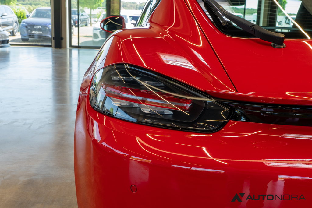 Porsche 718 Cayman