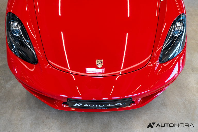 Porsche 718 Cayman