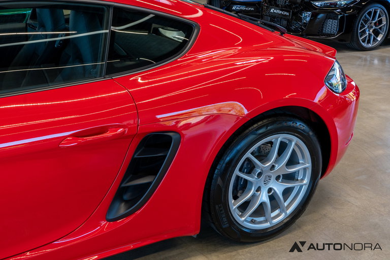Porsche 718 Cayman