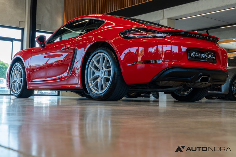 Porsche 718 Cayman