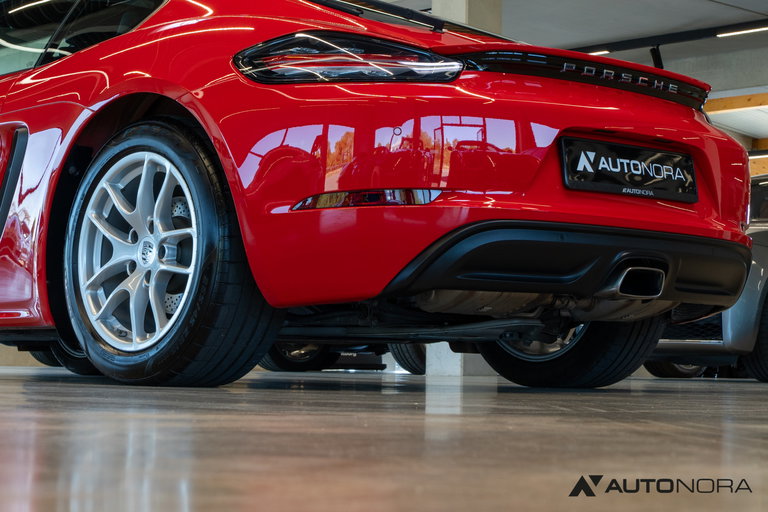 Porsche 718 Cayman