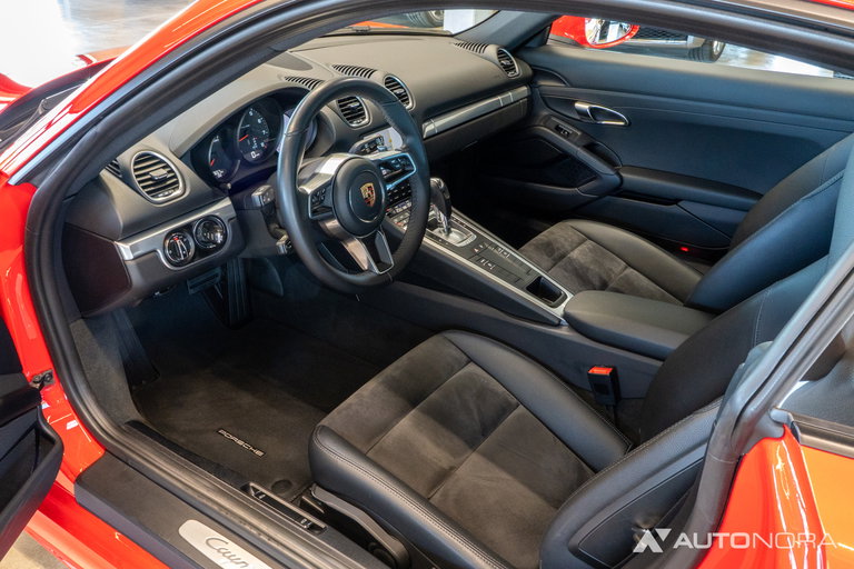 Porsche 718 Cayman
