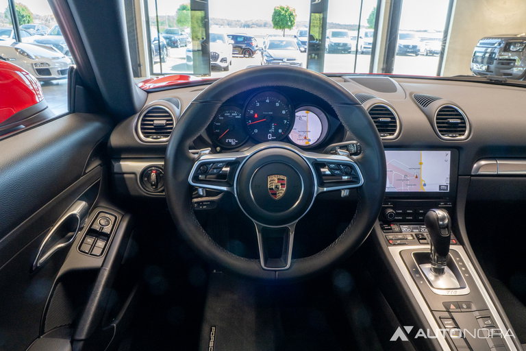 Porsche 718 Cayman
