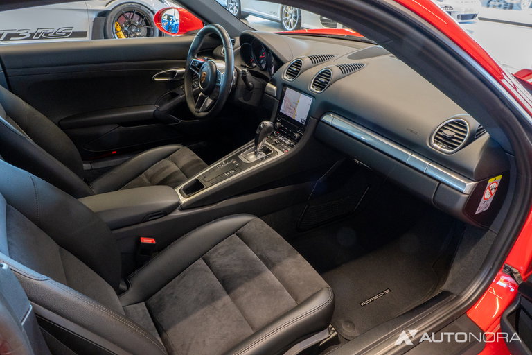 Porsche 718 Cayman