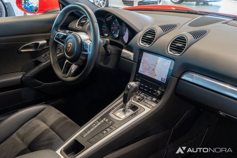 Porsche 718 Cayman