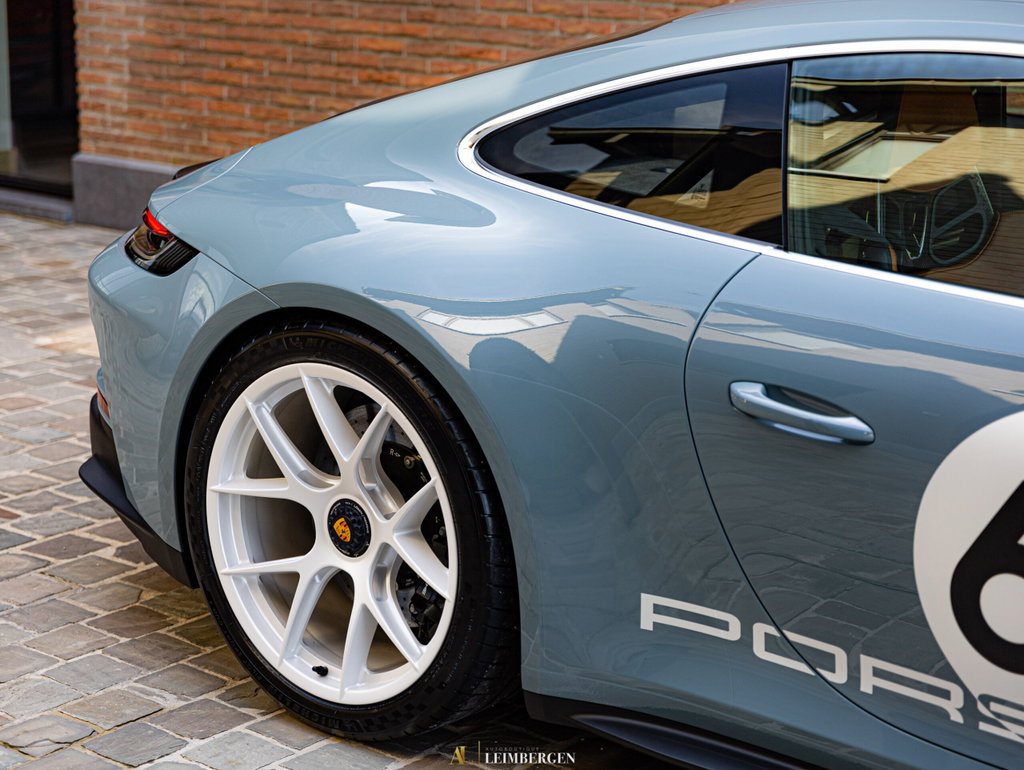 Porsche 911 S/T