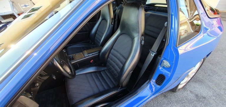 Porsche 968