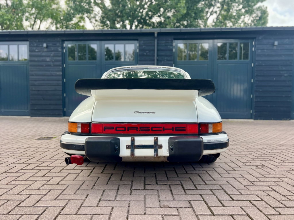 Porsche 911 Carrera (US)