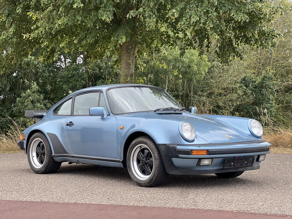 Porsche 911 Turbo 3.3