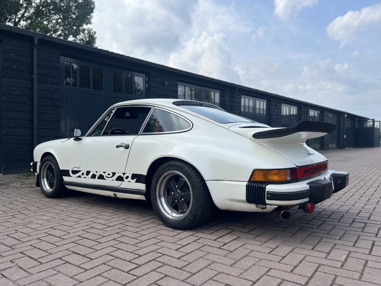 Porsche 911 Carrera (US)