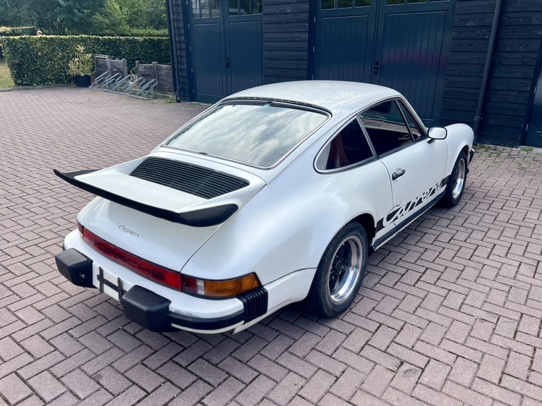 Porsche 911 Carrera (US)