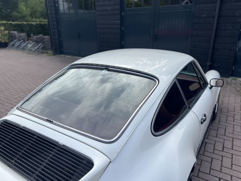 Porsche 911 Carrera (US)