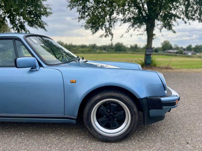 Porsche 911 Turbo 3.3