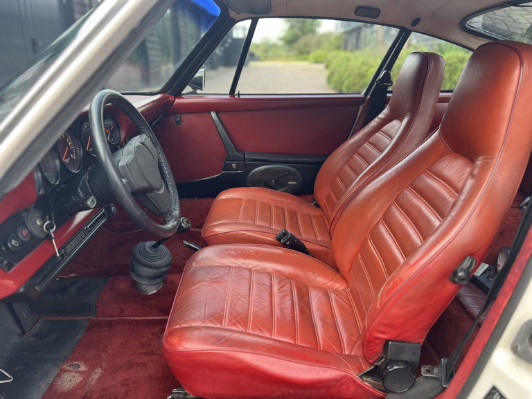Porsche 911 Carrera (US)