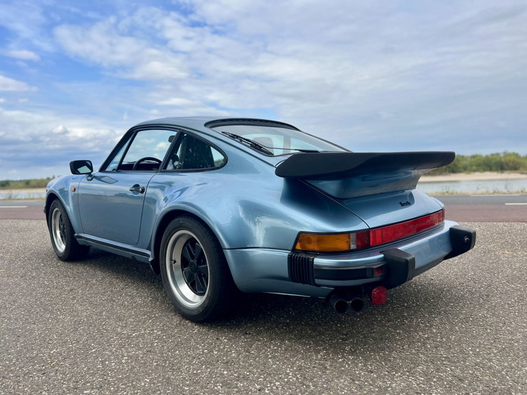 Porsche 911 Turbo 3.3