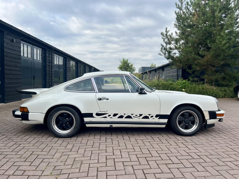 Porsche 911 Carrera