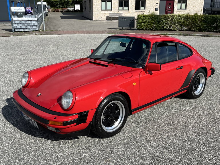 Porsche 911 Carrera 3.2
